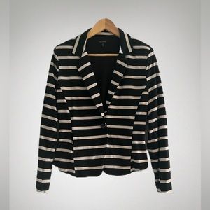 Women’s size medium Black and Tan blazer